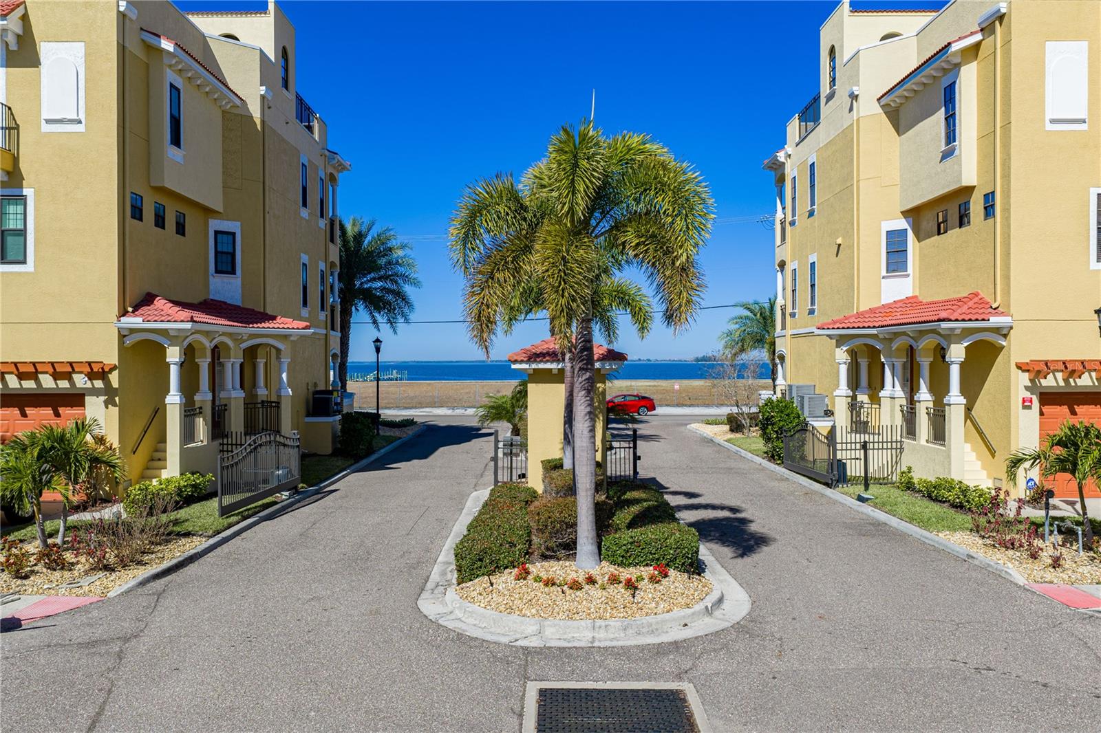 BRISA DEL MAR TWNHMS - Residential