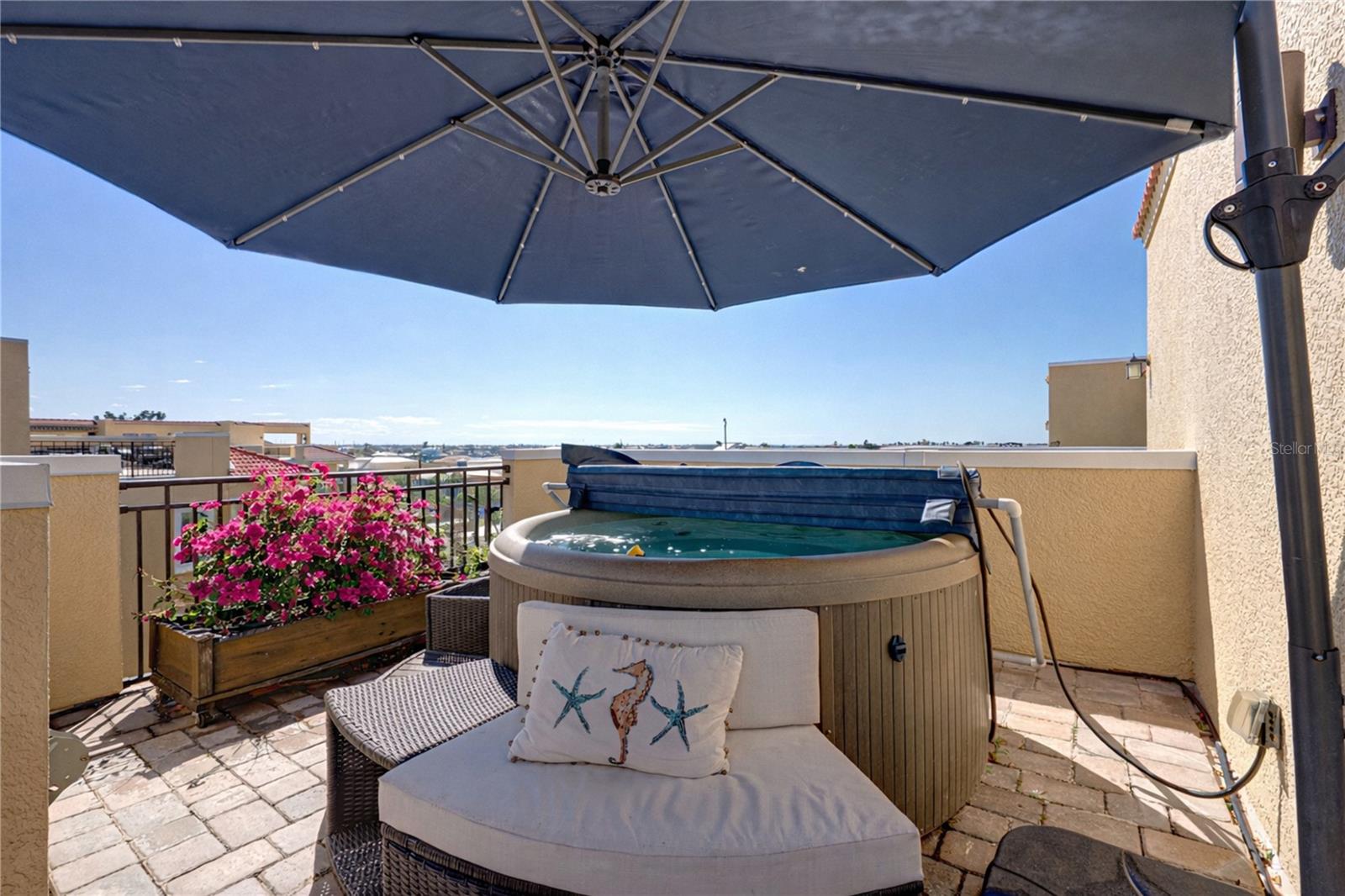 BRISA DEL MAR TWNHMS - Residential