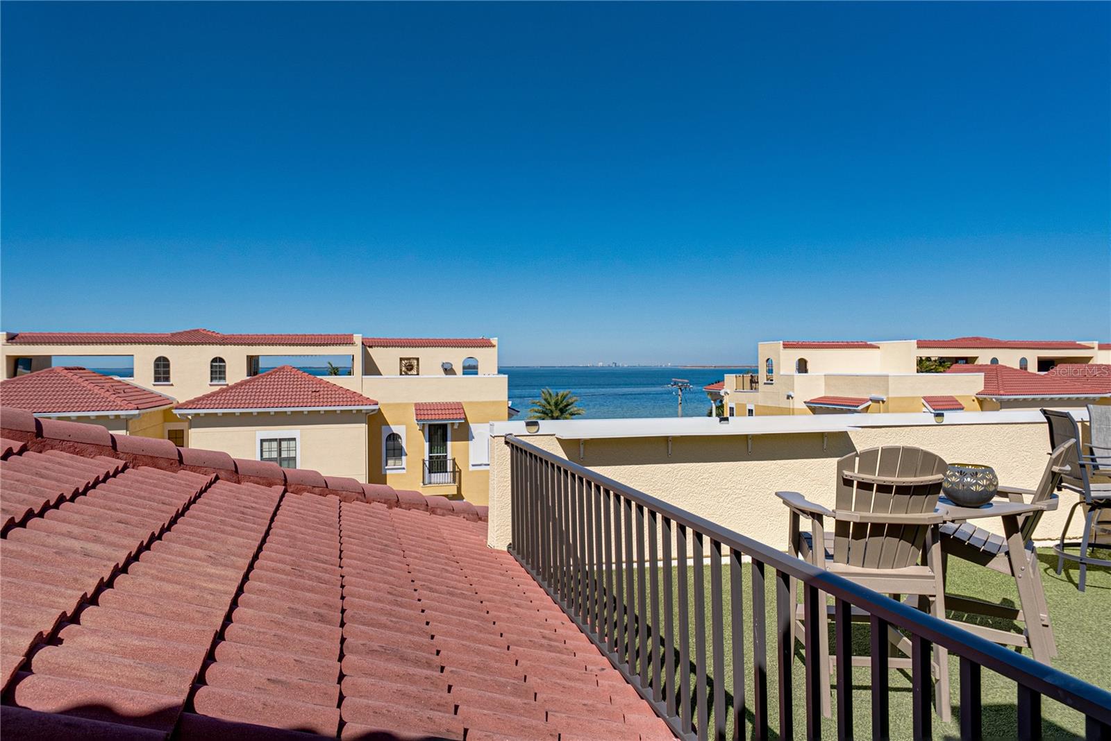 BRISA DEL MAR TWNHMS - Residential