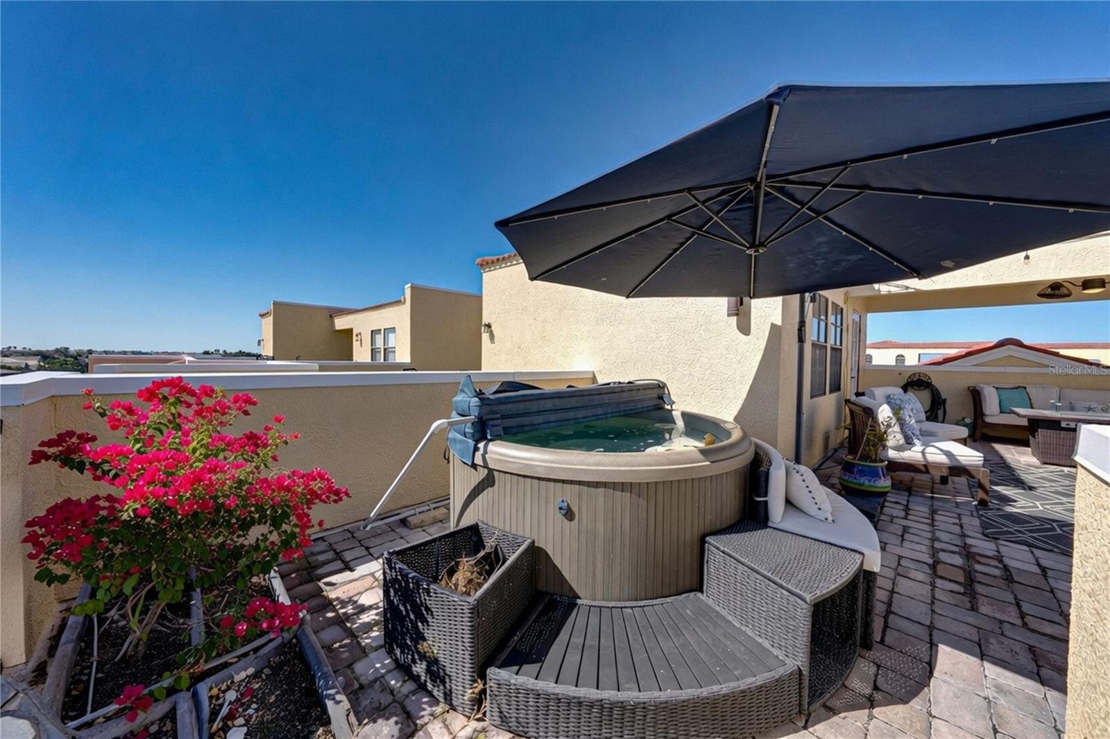 BRISA DEL MAR TWNHMS - Residential