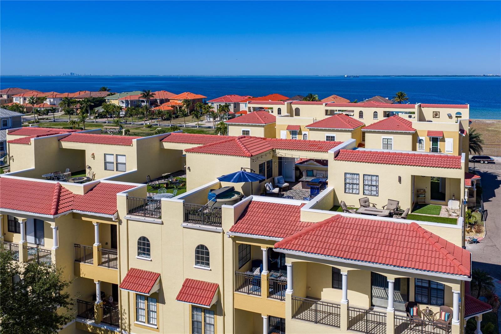 BRISA DEL MAR TWNHMS - Residential