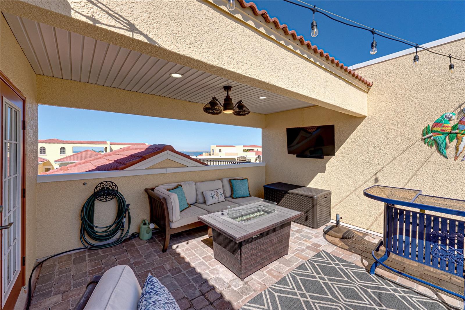 BRISA DEL MAR TWNHMS - Residential