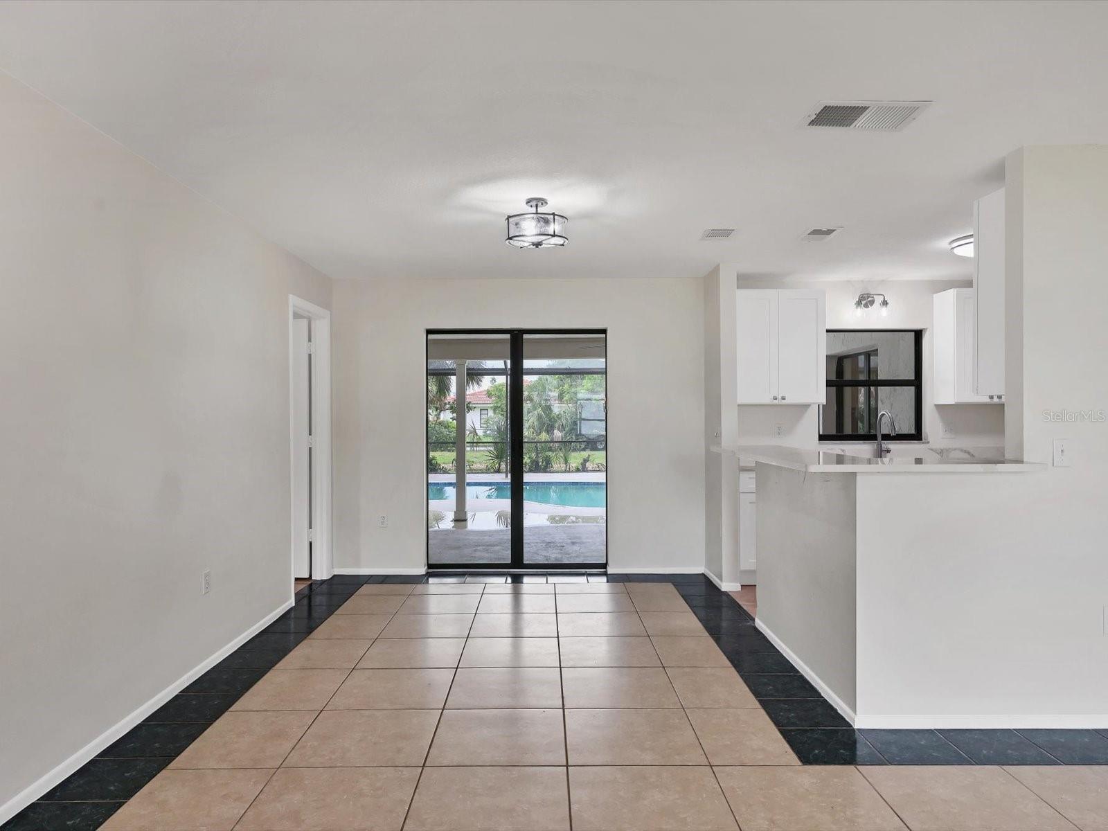 COUNTRY MEADOWS - Residential