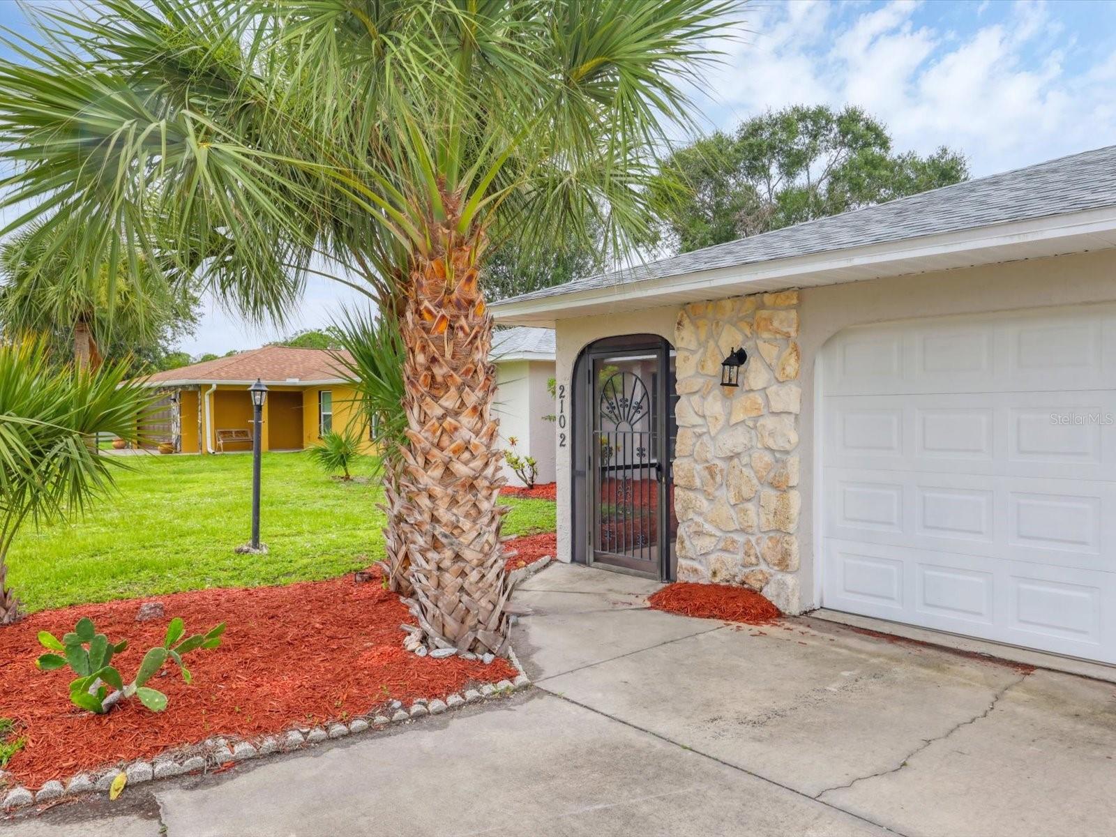COUNTRY MEADOWS - Residential