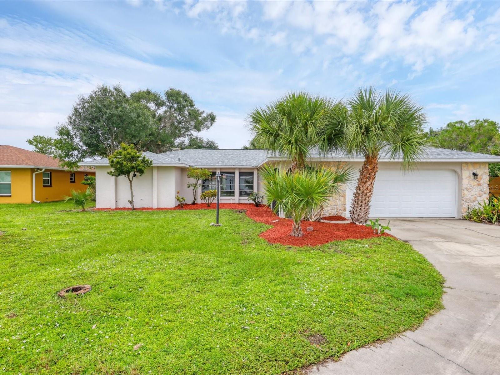 COUNTRY MEADOWS - Residential