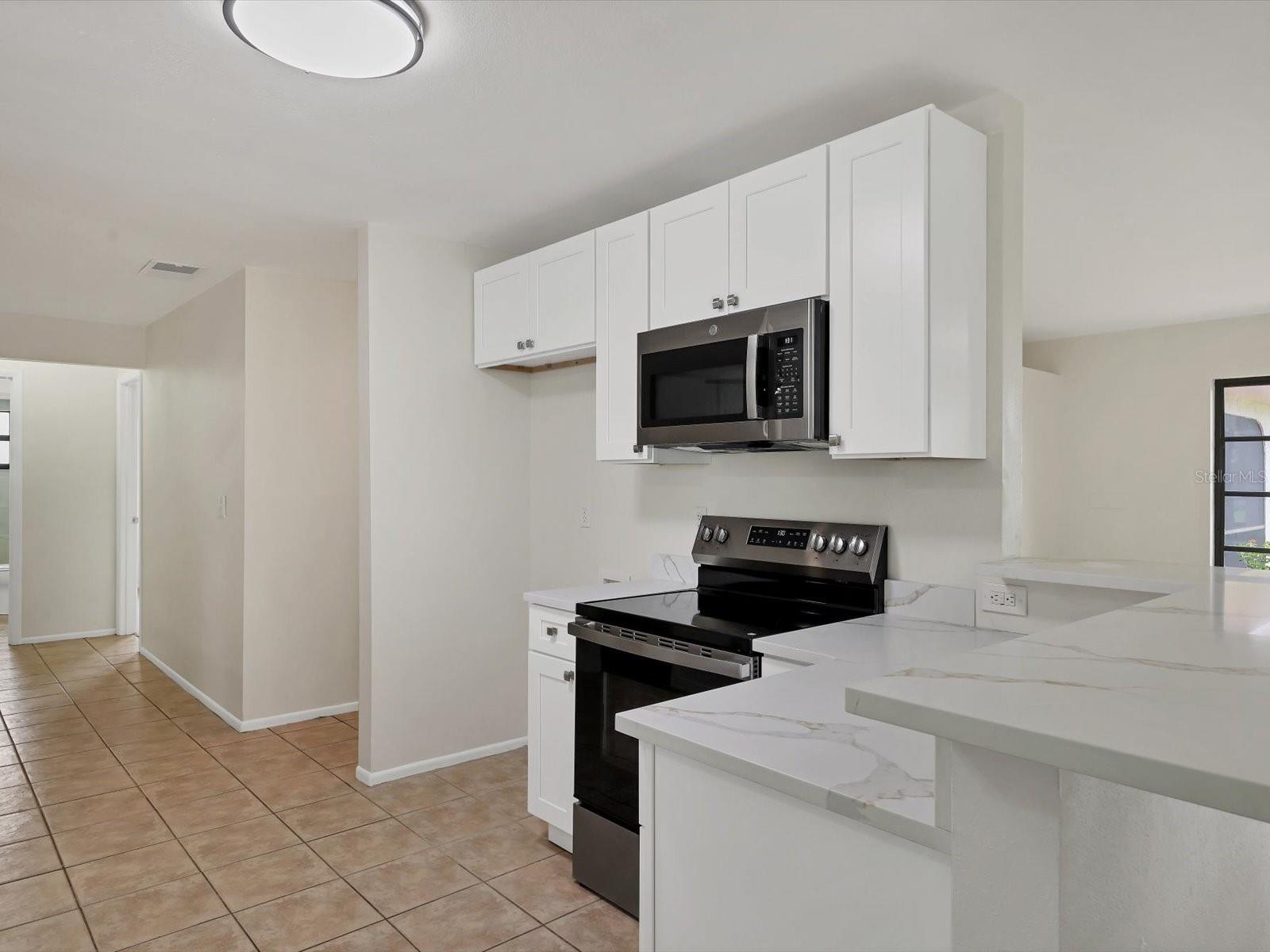 COUNTRY MEADOWS - Residential