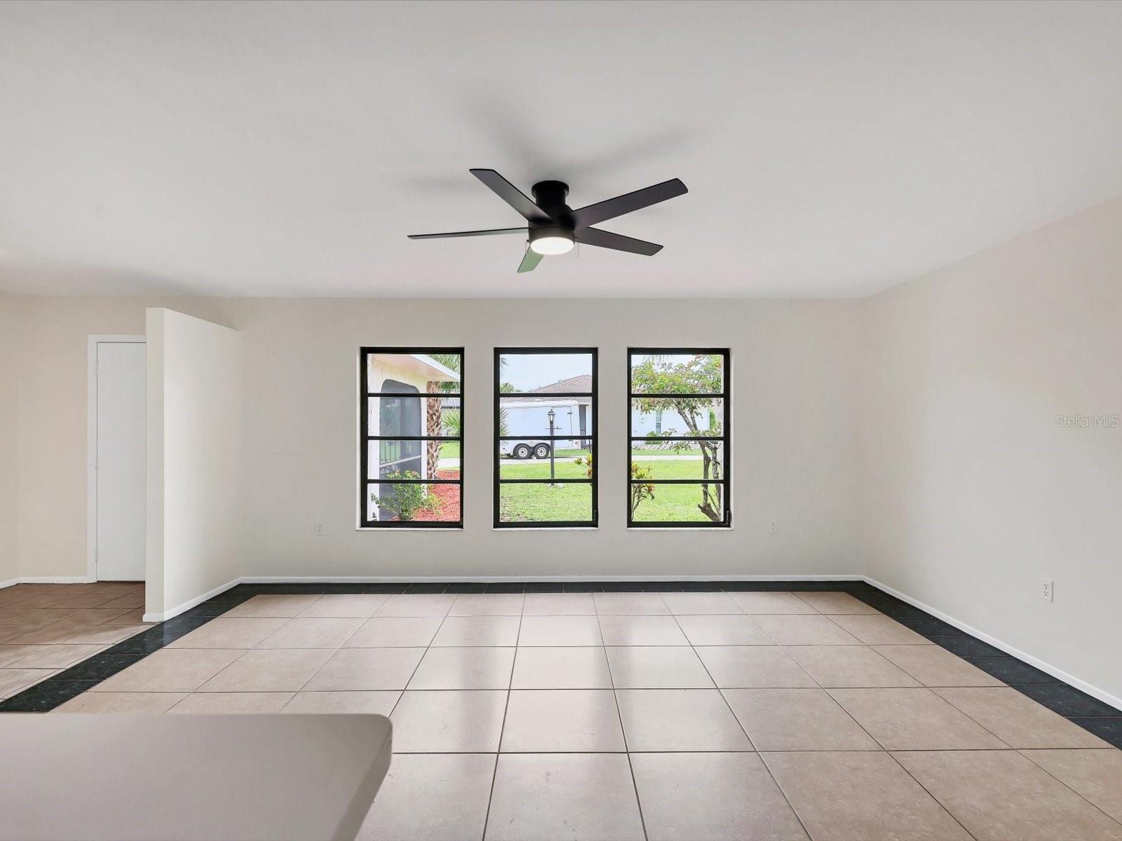 COUNTRY MEADOWS - Residential