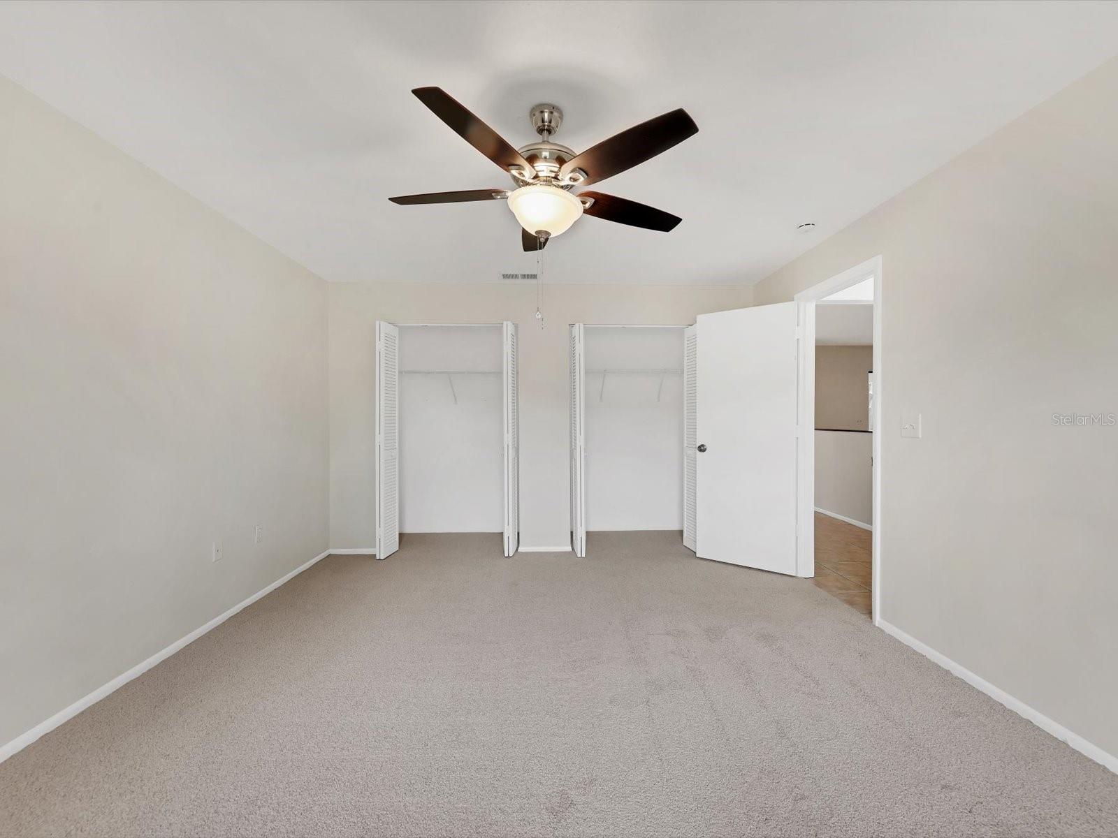 COUNTRY MEADOWS - Residential