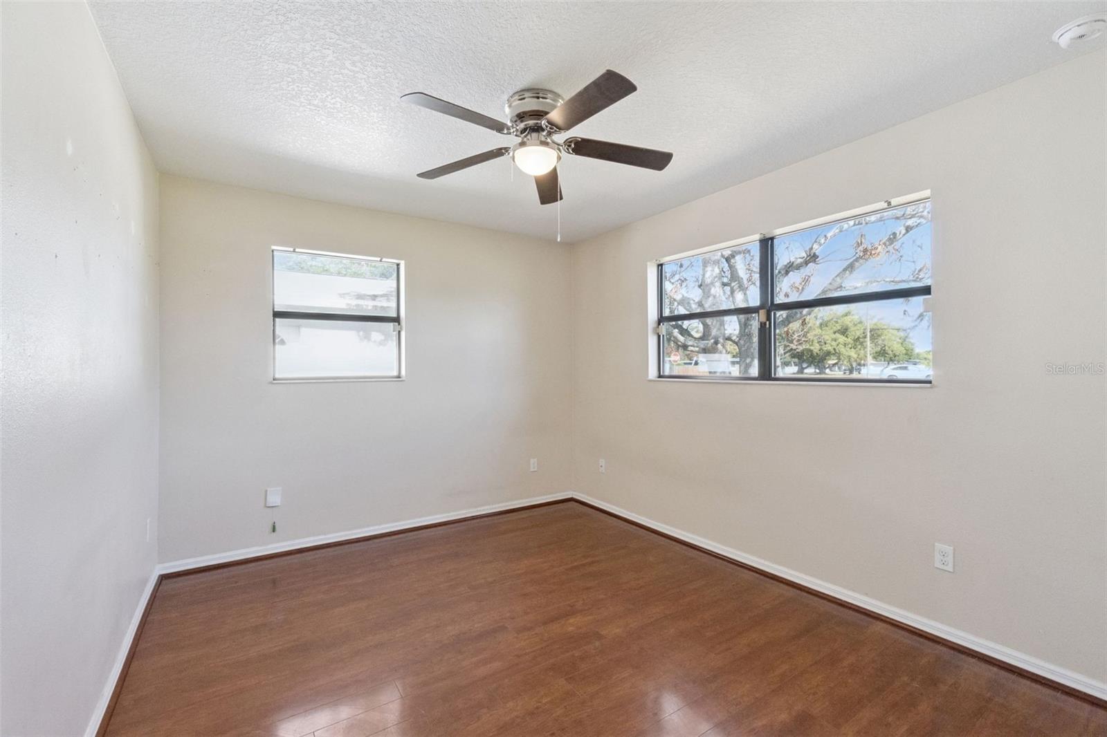 ENGELWOOD PARK - Residential