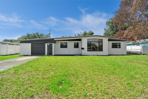 Photo of 6304 Yellowstone Street, Orlando, FL 32807 (MLS # O6405324)