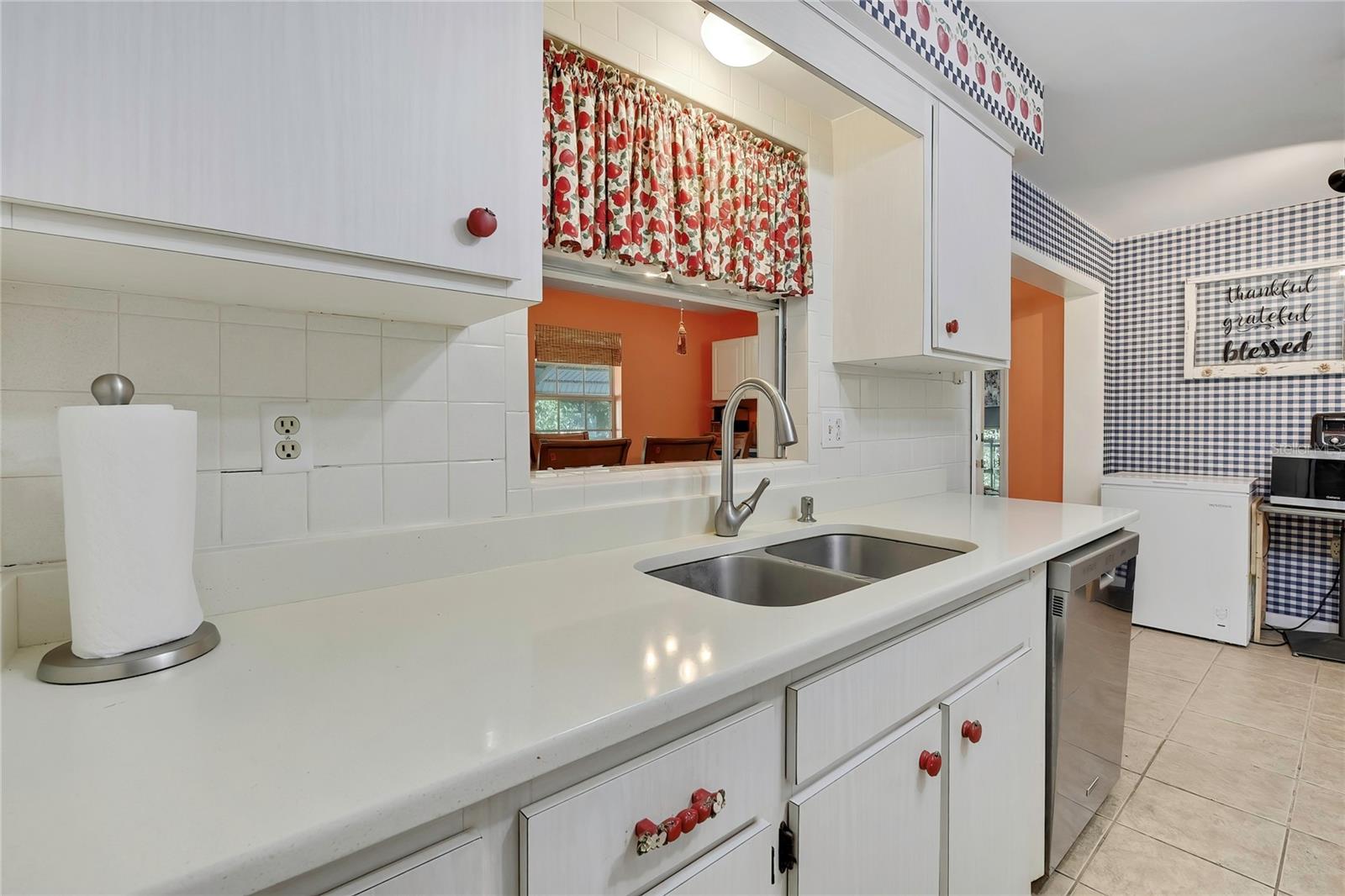 BEVERLY HILLS UNIT 02 - Residential