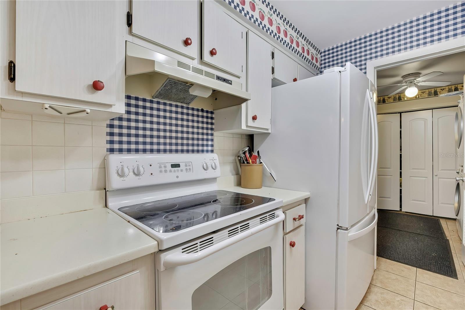 BEVERLY HILLS UNIT 02 - Residential