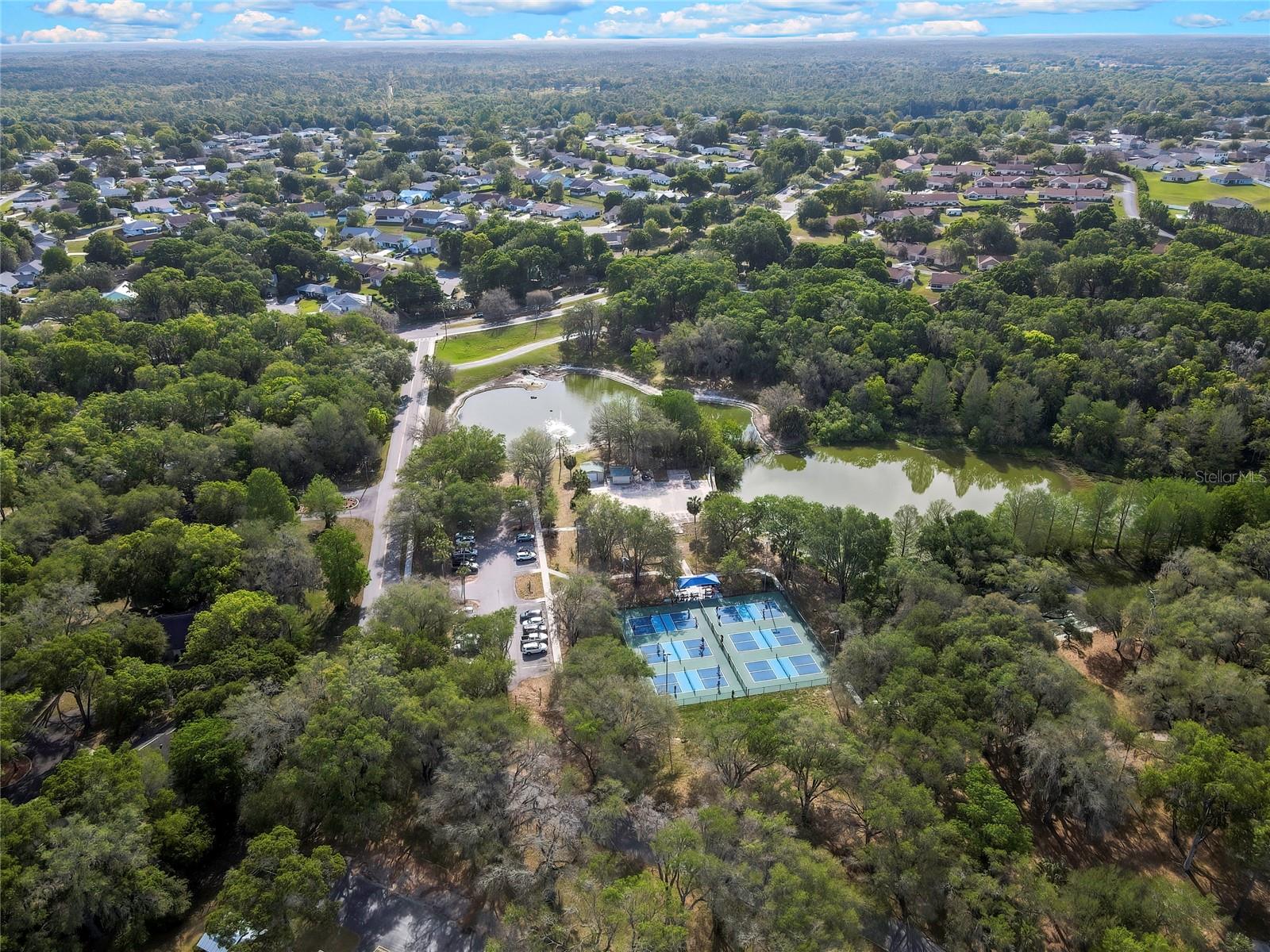 BEVERLY HILLS UNIT 02 - Residential