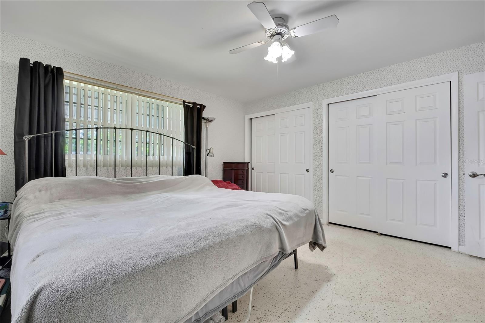 BEVERLY HILLS UNIT 02 - Residential