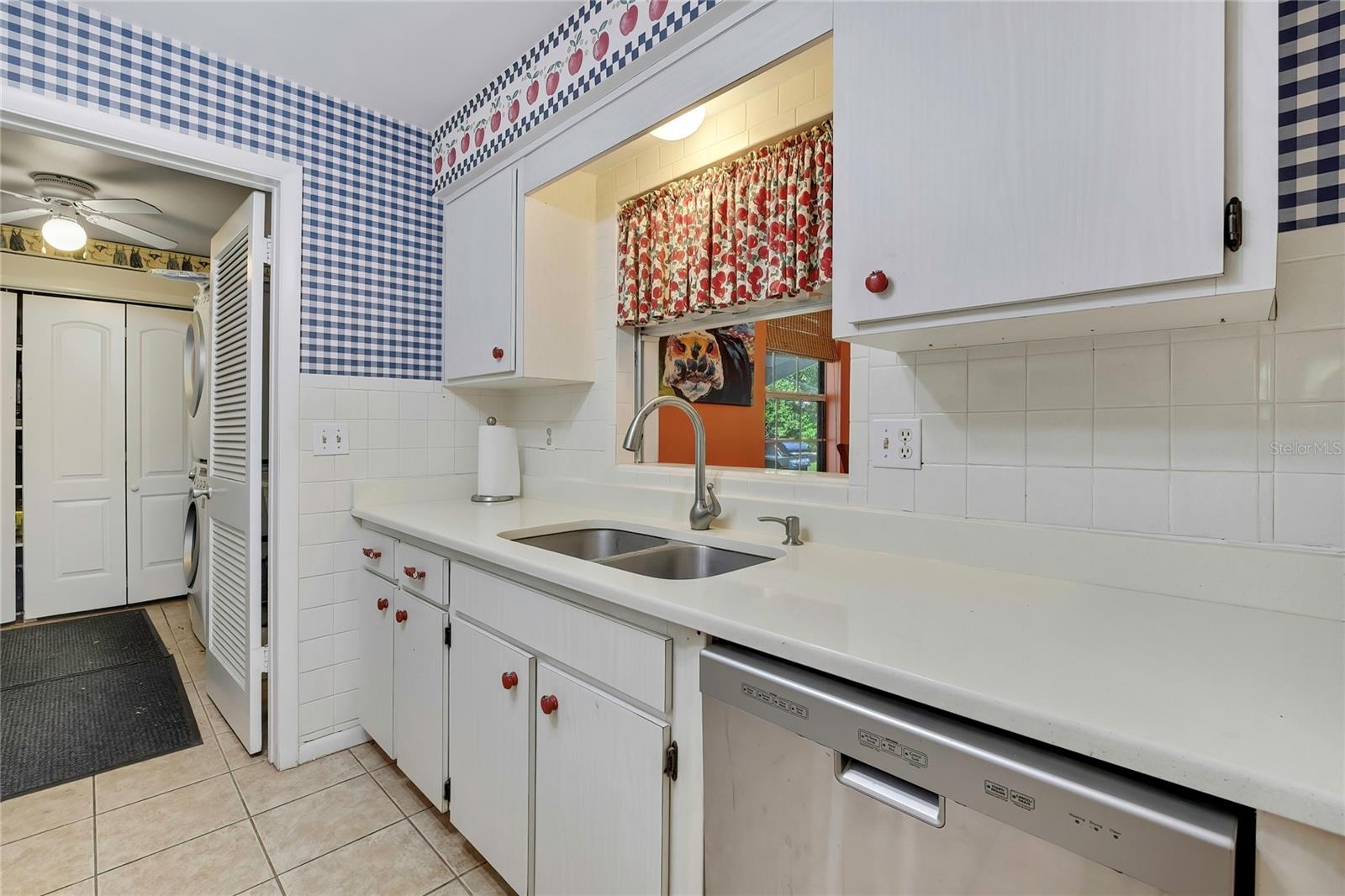 BEVERLY HILLS UNIT 02 - Residential