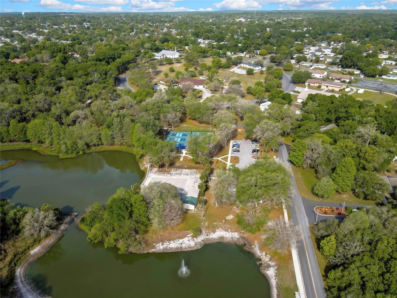 BEVERLY HILLS UNIT 02 - Residential