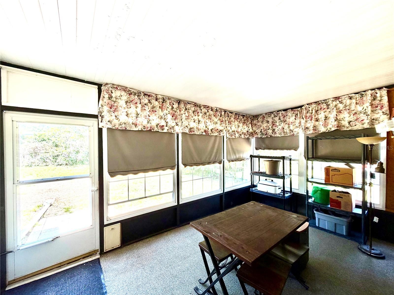 BEVERLY HILLS UNIT 02 - Residential