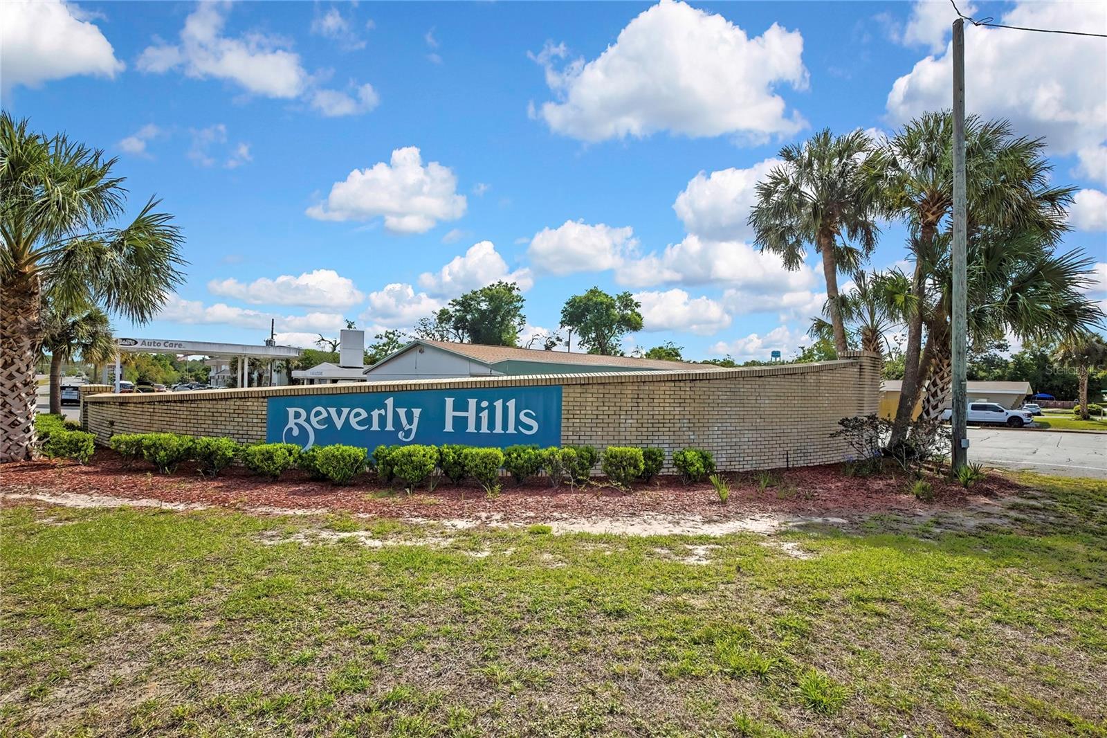 BEVERLY HILLS UNIT 02 - Residential