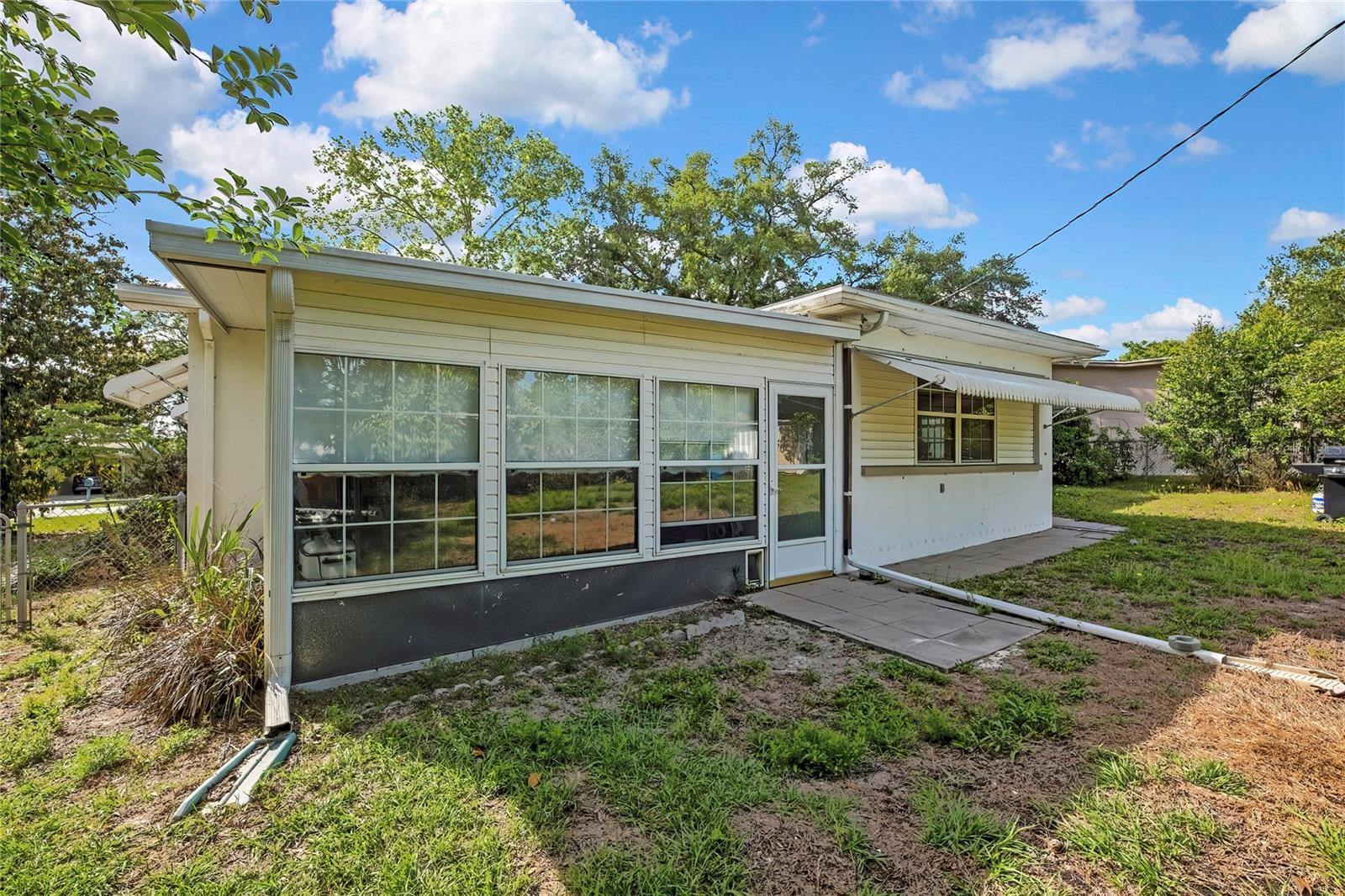 BEVERLY HILLS UNIT 02 - Residential