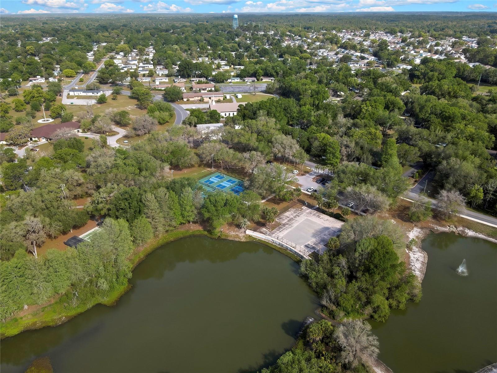 BEVERLY HILLS UNIT 02 - Residential