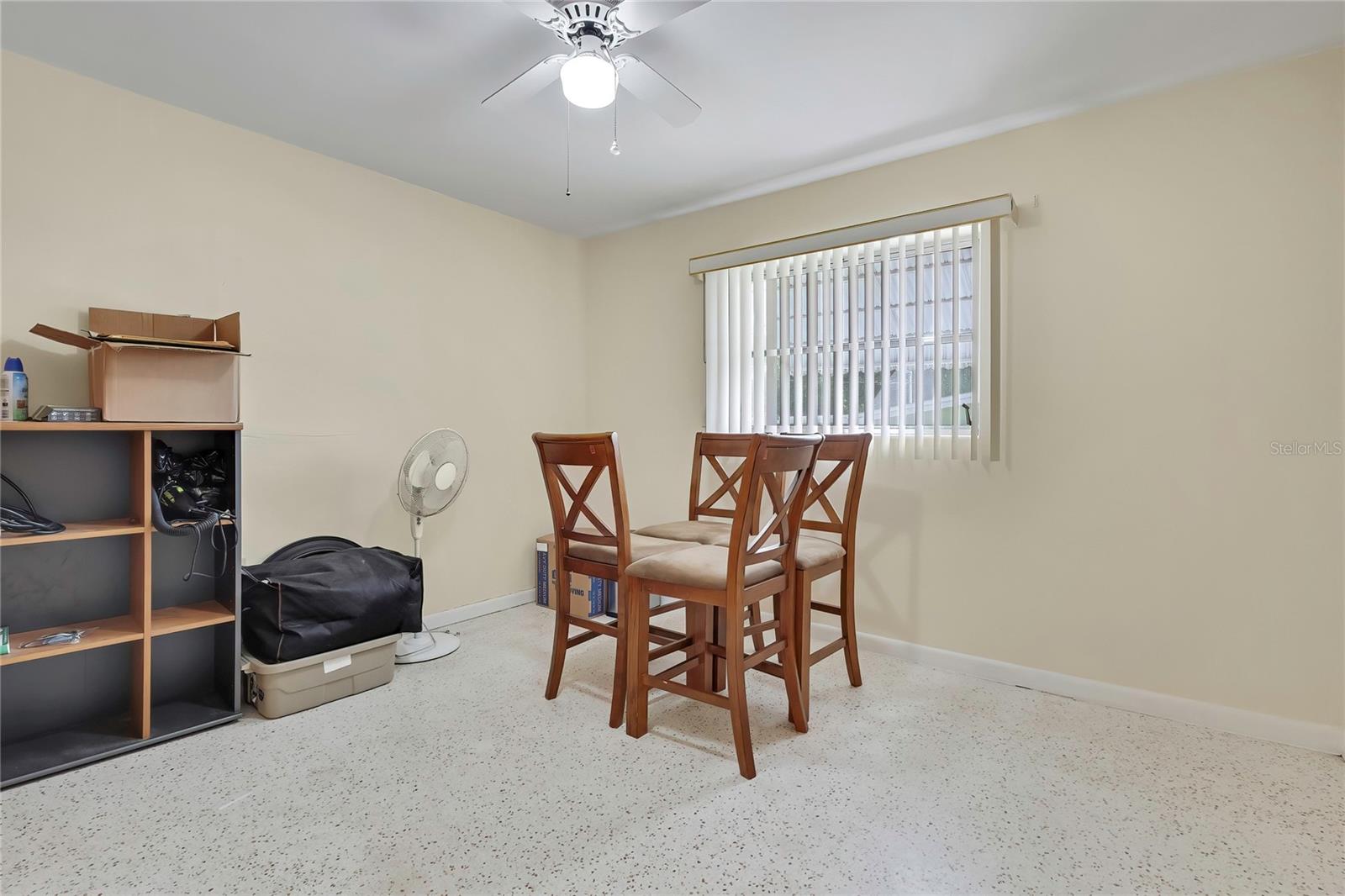 BEVERLY HILLS UNIT 02 - Residential