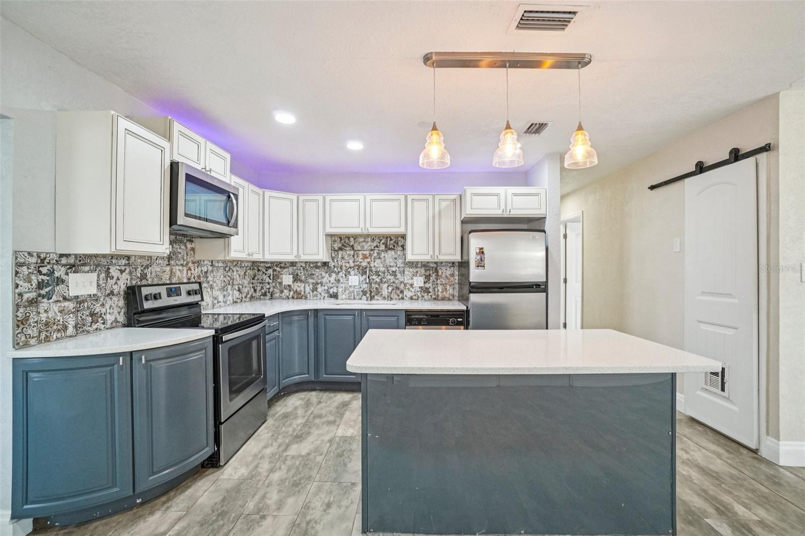 APOLLO BEACH UNIT ONE PT ONE - Residential