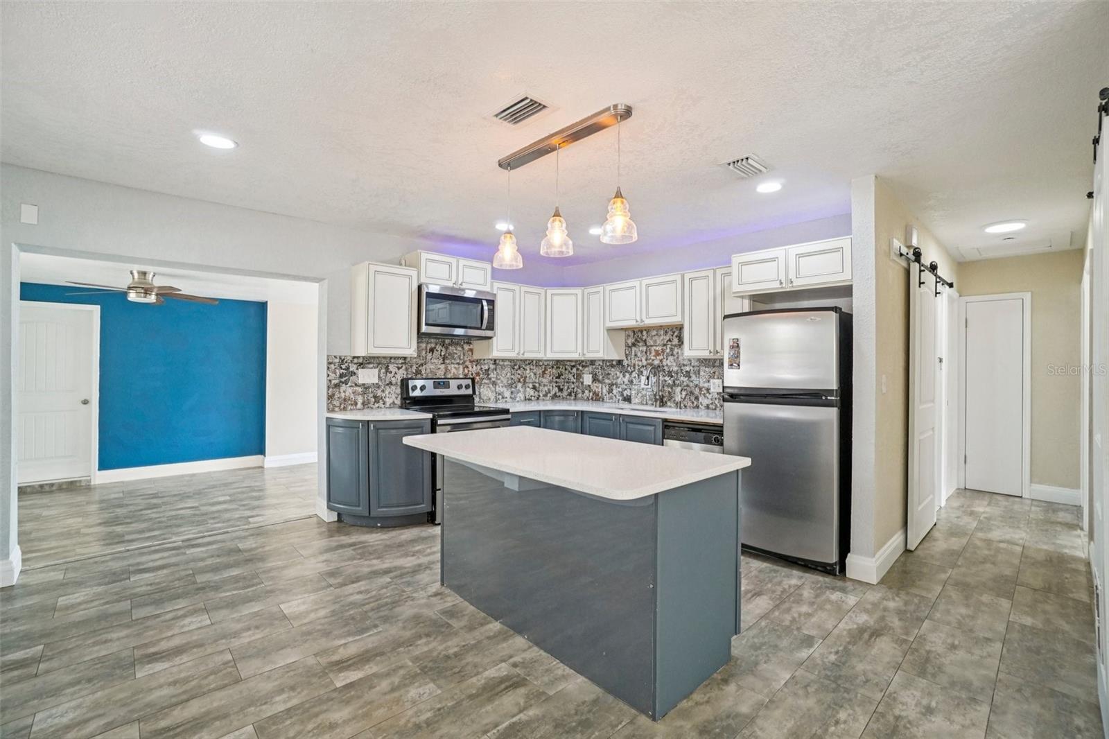 APOLLO BEACH UNIT ONE PT ONE - Residential