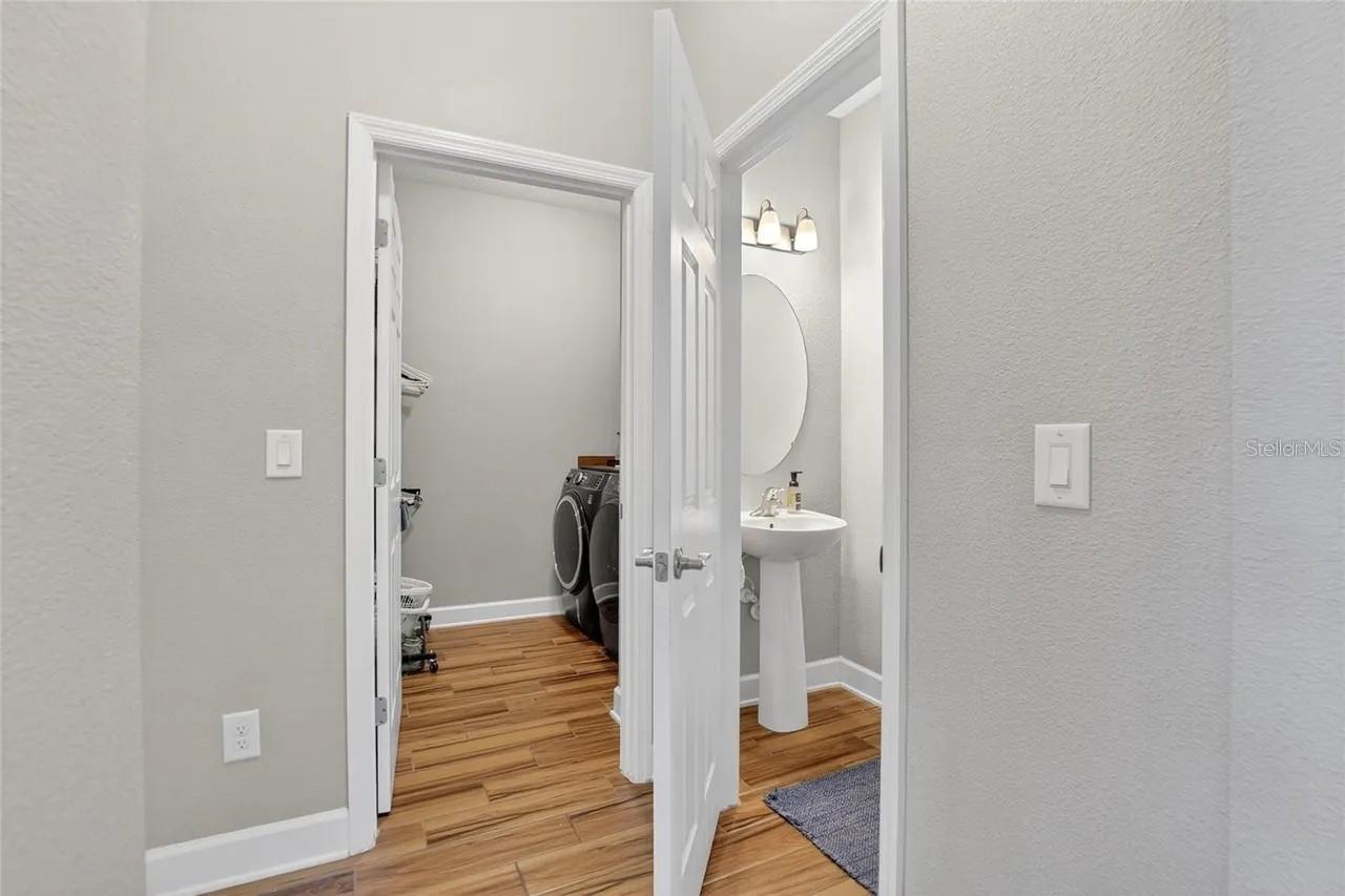 FISHHAWK RANCH WEST PH 1B/1C - Residential Lease