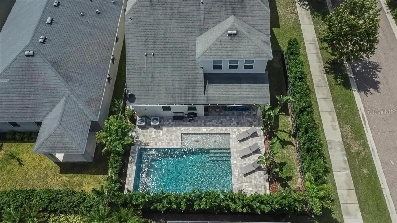 FISHHAWK RANCH WEST PH 1B/1C - Residential Lease