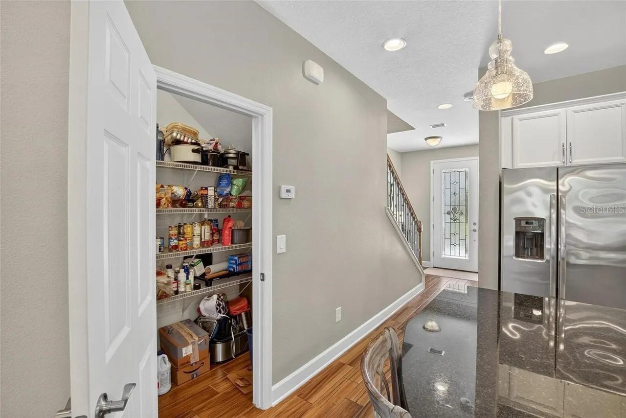 FISHHAWK RANCH WEST PH 1B/1C - Residential Lease