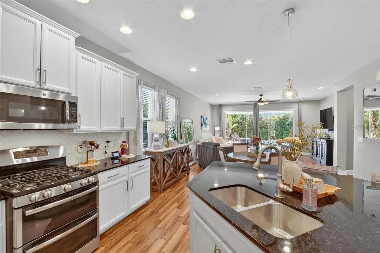 FISHHAWK RANCH WEST PH 1B/1C - Residential Lease