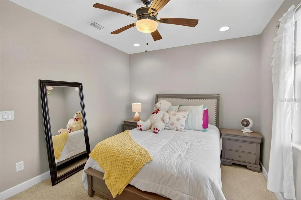 FISHHAWK RANCH WEST PH 1B/1C - Residential Lease