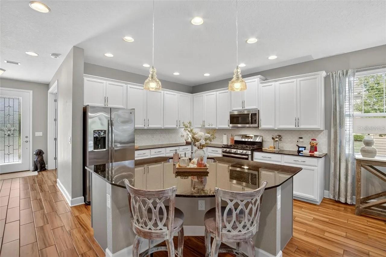 FISHHAWK RANCH WEST PH 1B/1C - Residential Lease