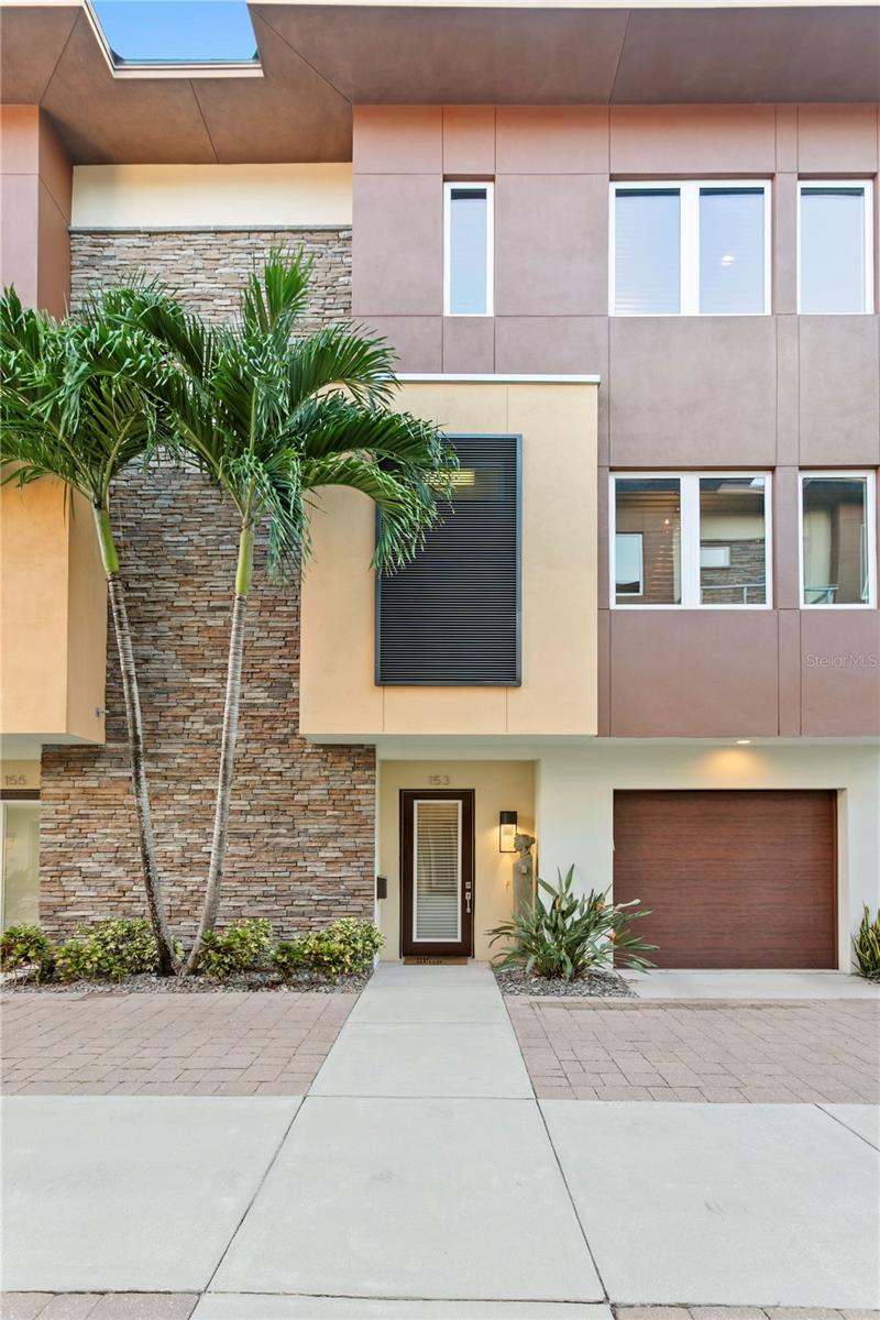 TOWNS ON FIFTH - Residential