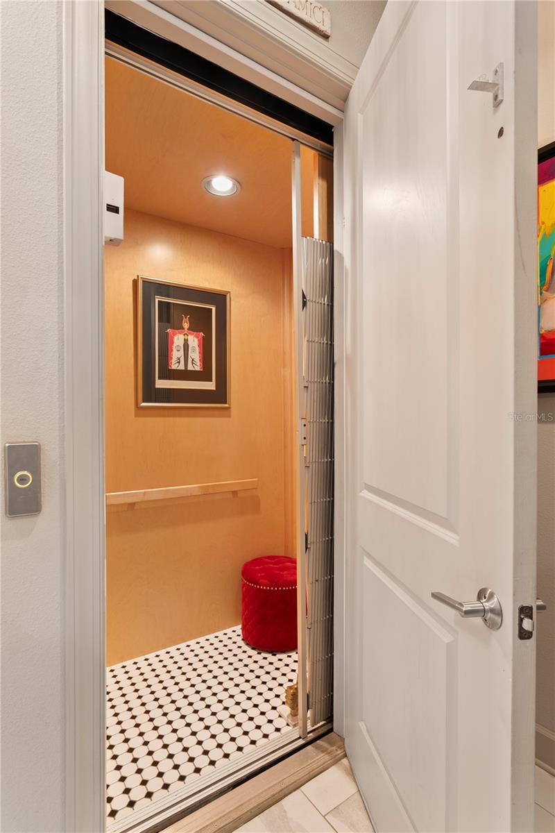 TOWNS ON FIFTH - Residential