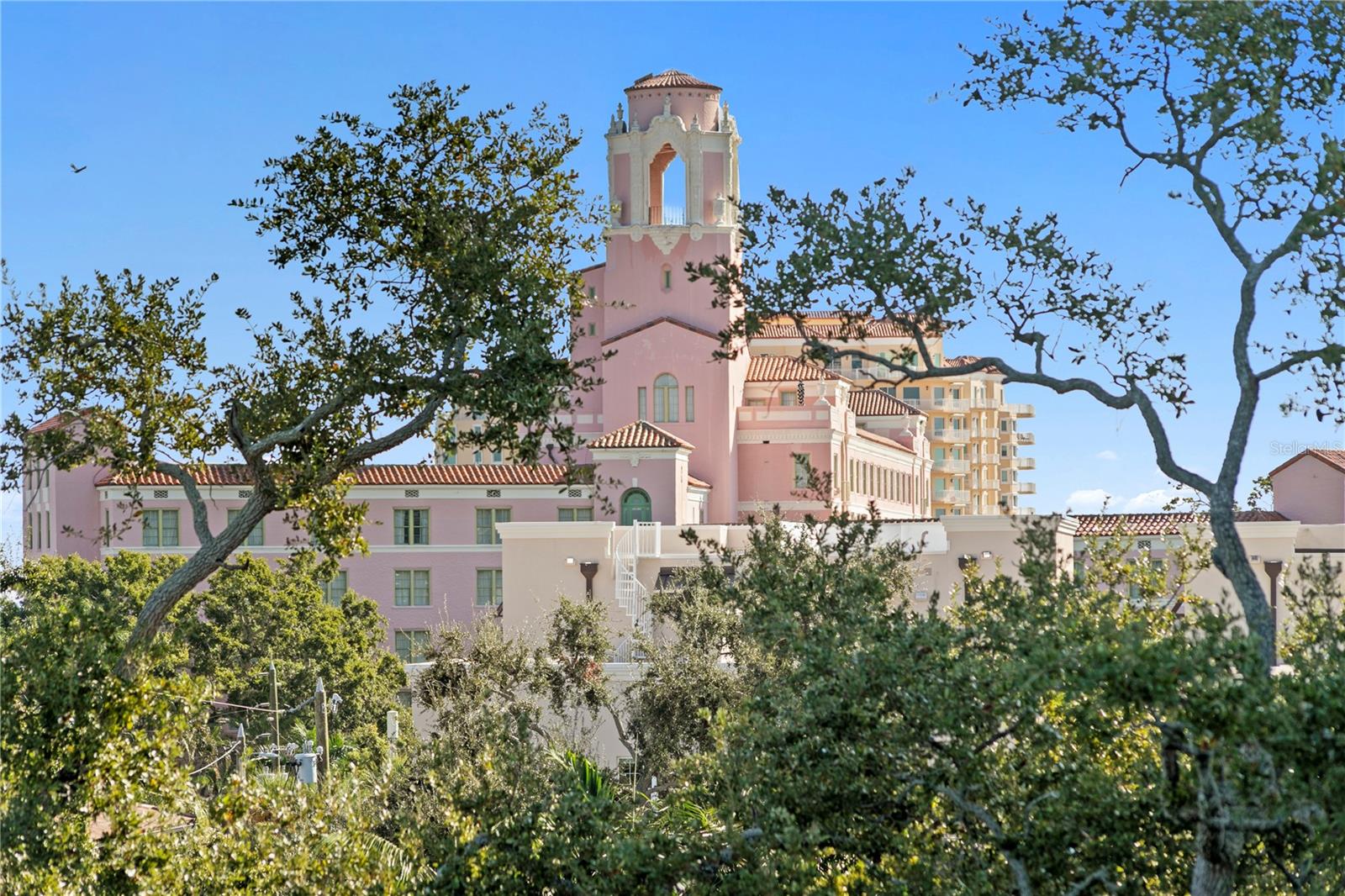 TOWNS ON FIFTH - Residential