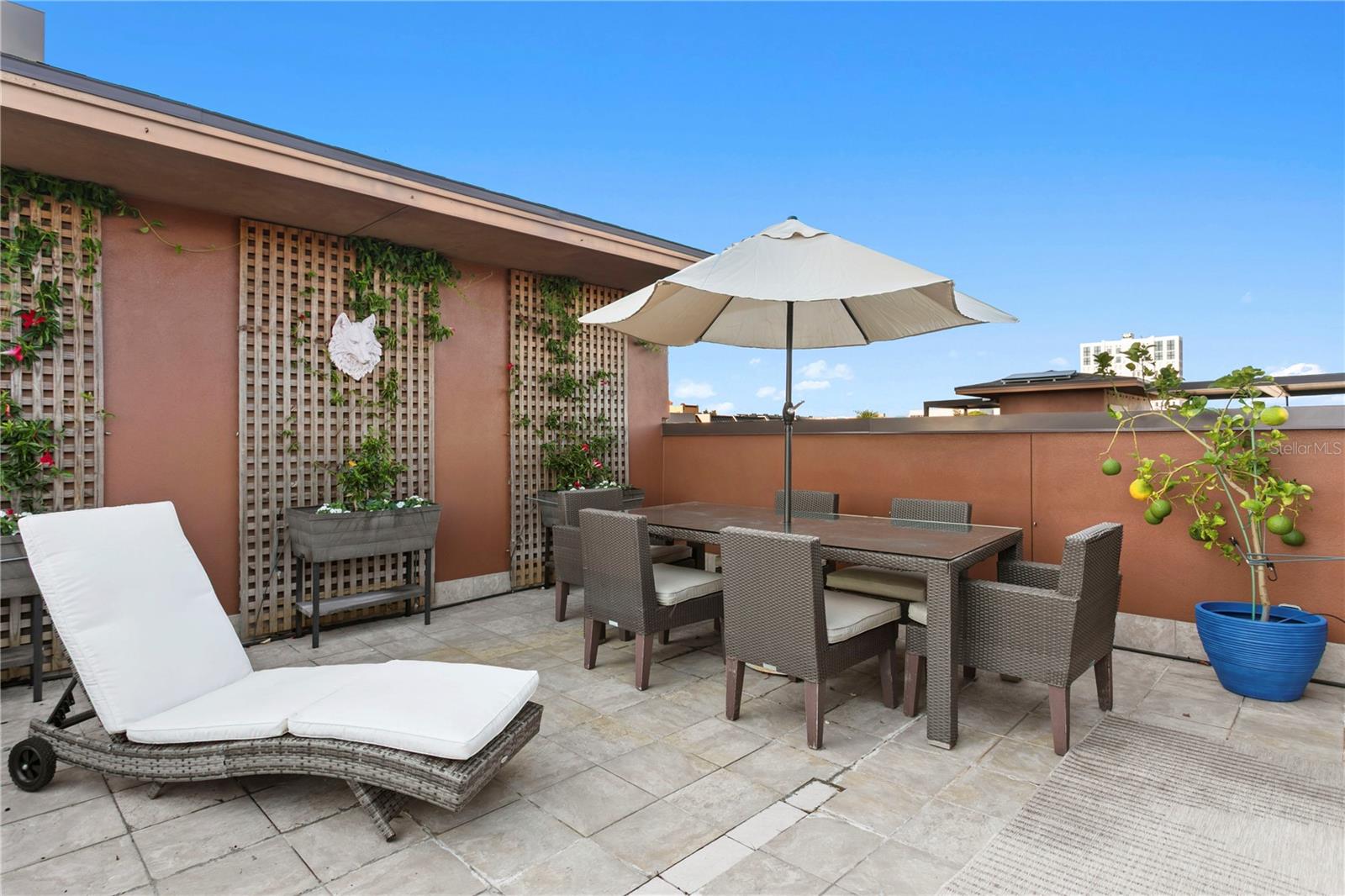 TOWNS ON FIFTH - Residential