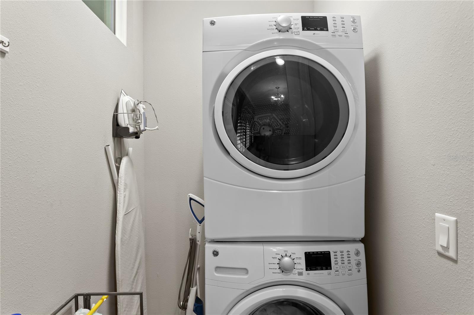 TOWNS ON FIFTH - Residential