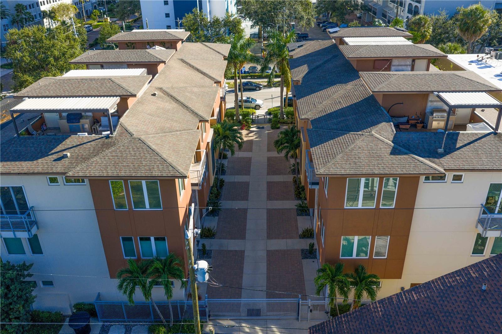 TOWNS ON FIFTH - Residential