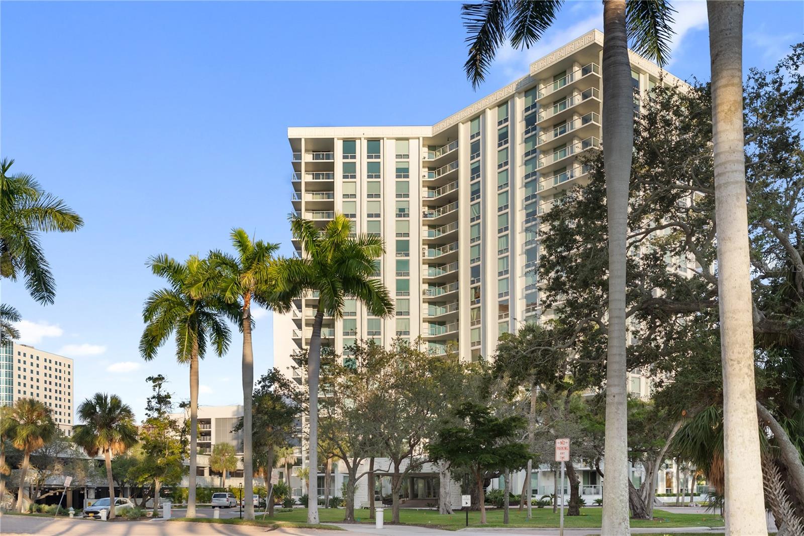 ONE WATERGATE - Residential