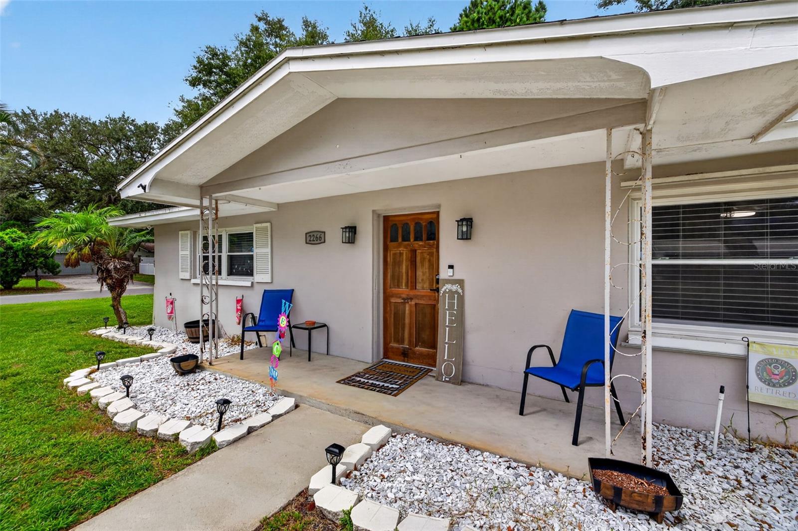 2266 MANOR COURT