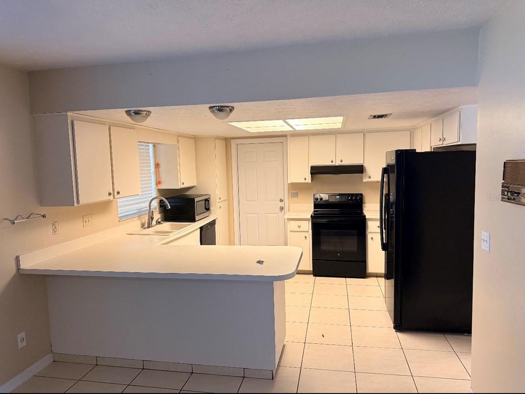 Photo of 614 S Sylvan Drive, Brandon, FL 33510 (MLS # TB8469033)