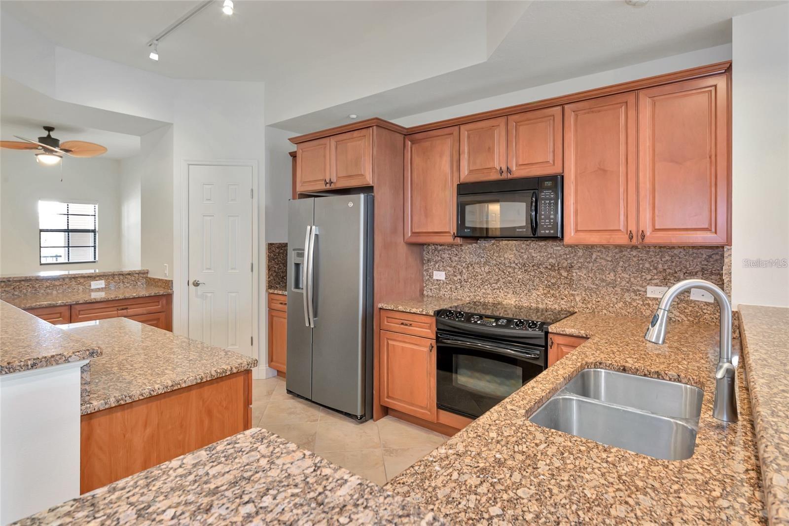 7702 LAKE VISTA COURT 206