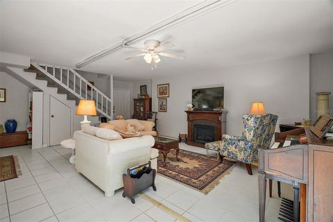 Tiny photo for 35350 County Road 439, Eustis, FL 32736 (MLS # R4910576)