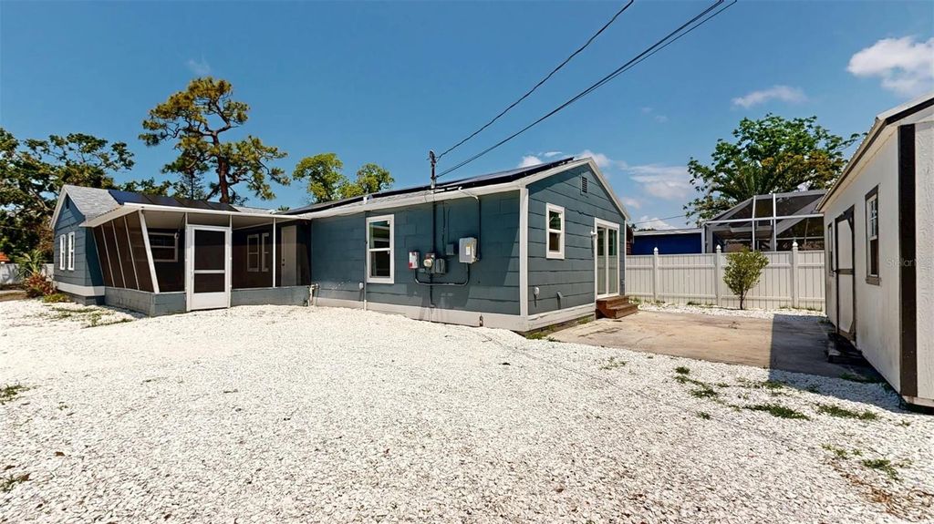 Photo of 1402 Freemont Street S, Gulfport, FL 33707 (MLS # TB8378327)