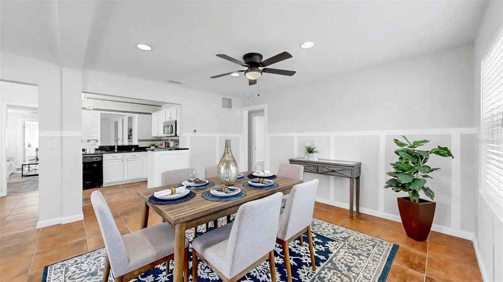 Photo of 1402 Freemont Street S, Gulfport, FL 33707 (MLS # TB8378327)