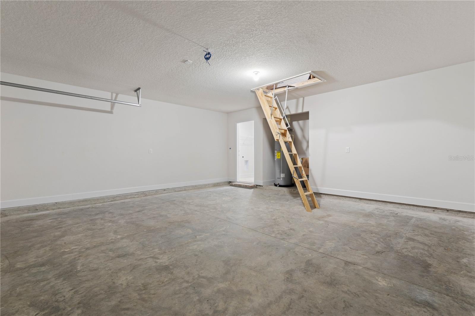 24 LLEWELLYN TRAIL