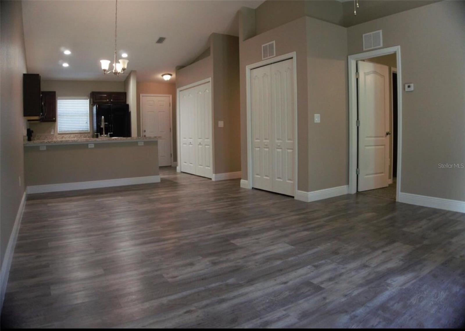 CITRUS SPGS UNIT 01 - Residential Income