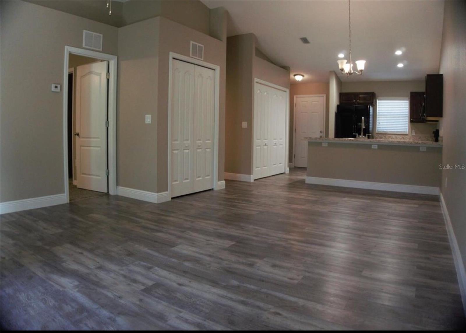 CITRUS SPGS UNIT 01 - Residential Income