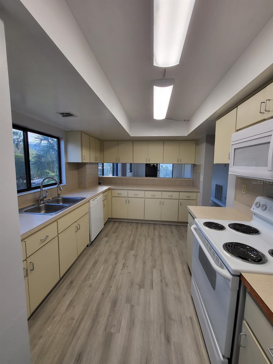 650 ISLAND WAY CONDO - Residential Lease